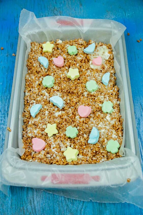 chocolate rice krispies treats, A tray of delicious chocolate rice crispy treats