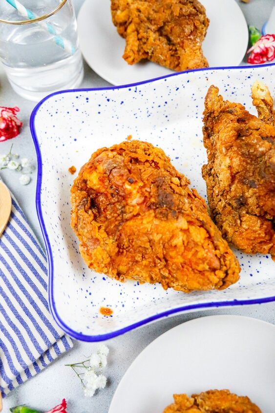 the easiest crispiest fried chicken, Crispiest golden fried chicken that is moist in the middle and easy to make