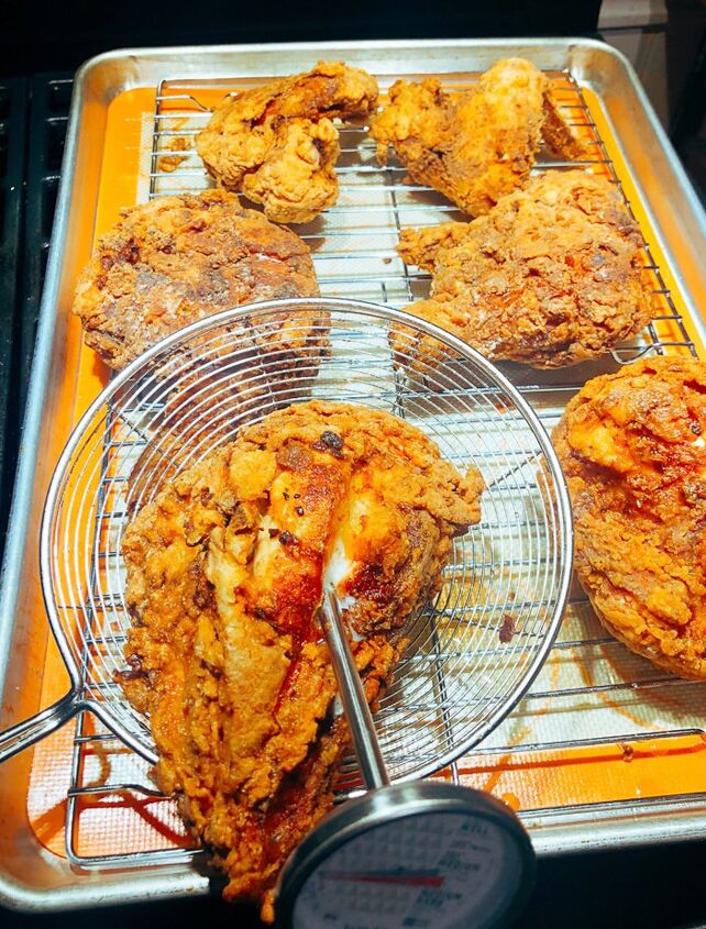 the easiest crispiest fried chicken, Look at these appetizing pieces of fried chicken waiting to be consumed Add this to your recipes with fried chicken