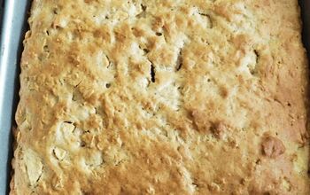 Flavors of Comfort: Homemade Apple Sour Cream Coffee Cake Recipe