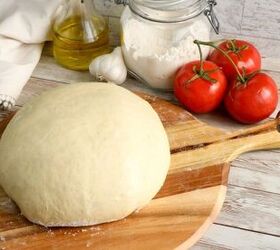 bread machine thin crust pizza dough recipe, ingredients to make homemade pizza