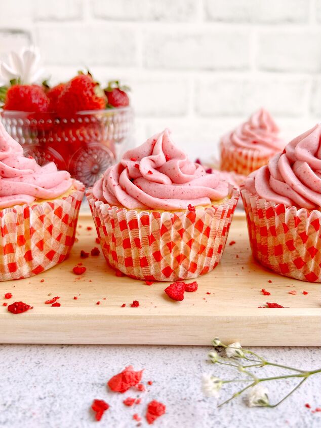 lemon cupcake with strawberry cream cheese frosting