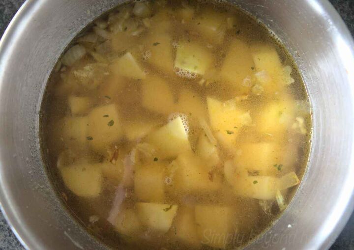 wild and creamy dandelion soup recipe, Add broth and cook the potatoes