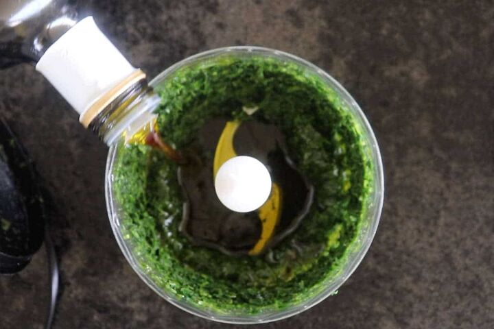 how to make green herb oil, adding oil