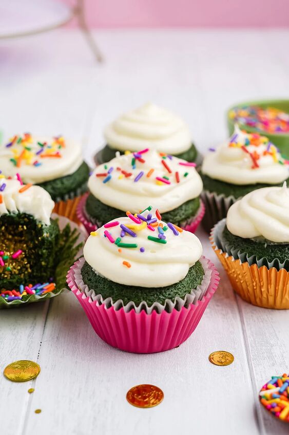 stuffed green velvet cupcakes, Green cupcakes with sprinkles