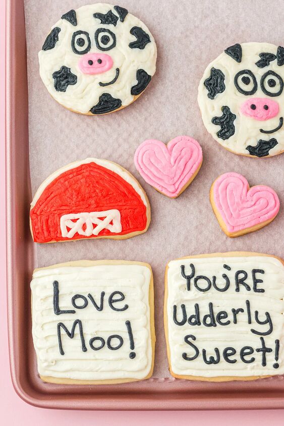 udderly sweet cow valentine sugar cookies, Cow barn heart Love Moo and You re Udderly Sweet decorated cookies on a sheet