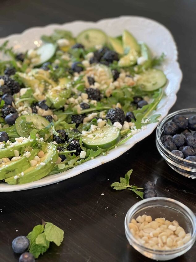 how to make a beautiful blackberry and avocado salad, How to Make a Beautiful Blackberry and Avocado Salad