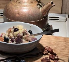 How to Make Easy and Delicious Blueberry Bread Pudding | Foodtalk