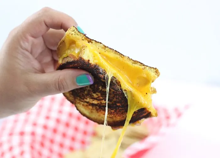 the secret to the perfect grilled cheese sandwich, Grilledcheesesandwiches Thissecretingredientmakesforthebestgrilledcheesesandwichinjustminutes