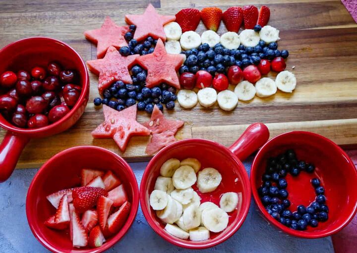 patriotic fruit salad, fill in the flag with blueberries and strawberries to fill in any gaps