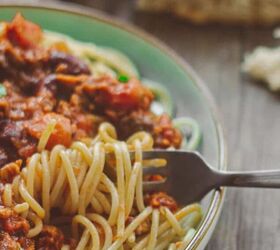 easy and quick low fat vegan chilli, A big plate of spaghetti bolognese with bread