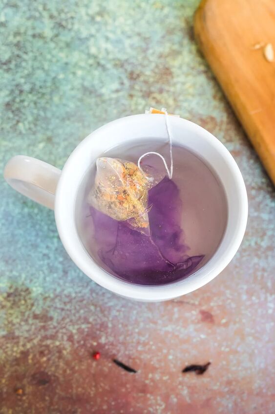 homemade hot tea drops recipe, Mug with hot water and tea bag