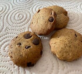 liquirice flavoured chocolate chips cookies