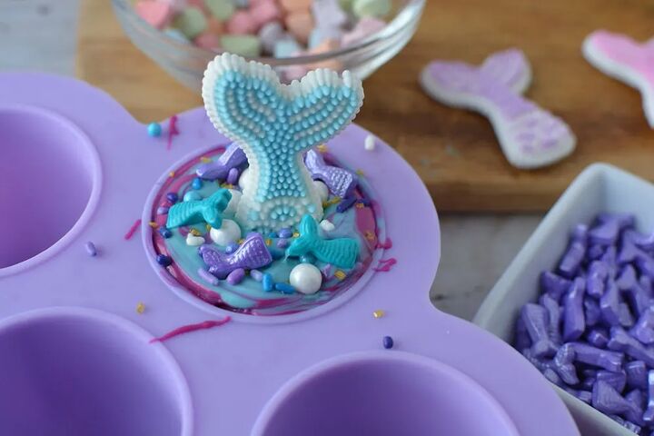mermaid hot chocolate bombs, Candy fin in a candy mold