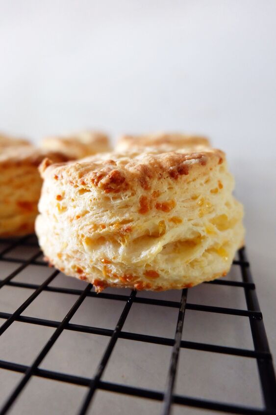 cheese buttermilk biscuits