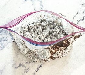 puppy chow, puppy chow in baggie
