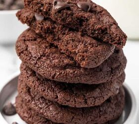chocolate fudge cake, A stack of dark chocolate cookies