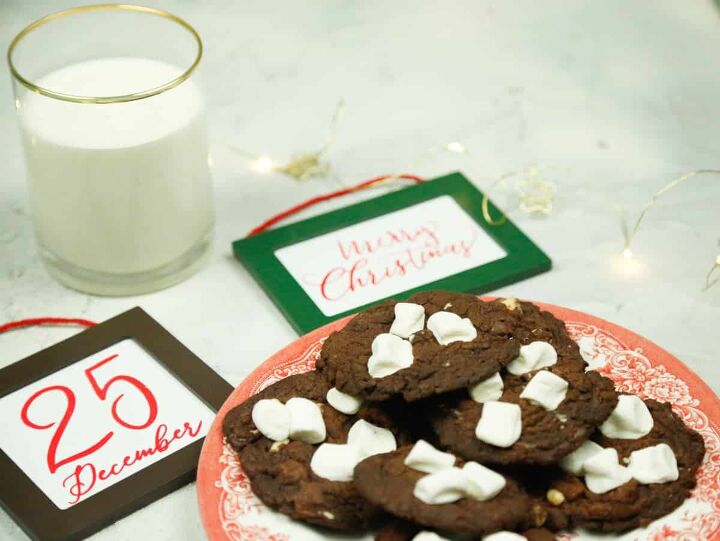 chocolate marshmallow cookies, The perfect Christmas cookie for Santa to enjoy with a glass of cold milk