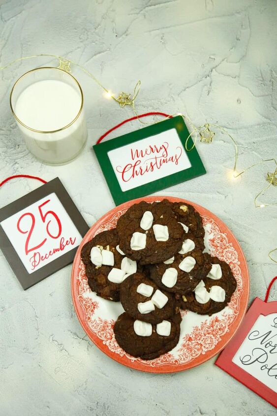 chocolate marshmallow cookies, A plate of Christmas cookies with milk