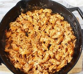 easy and flavorful chicken ranch tacos, Chicken ranch taco mixture in skillet