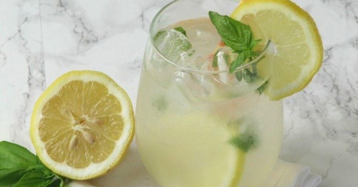 Homemade Basil Lemonade | Foodtalk