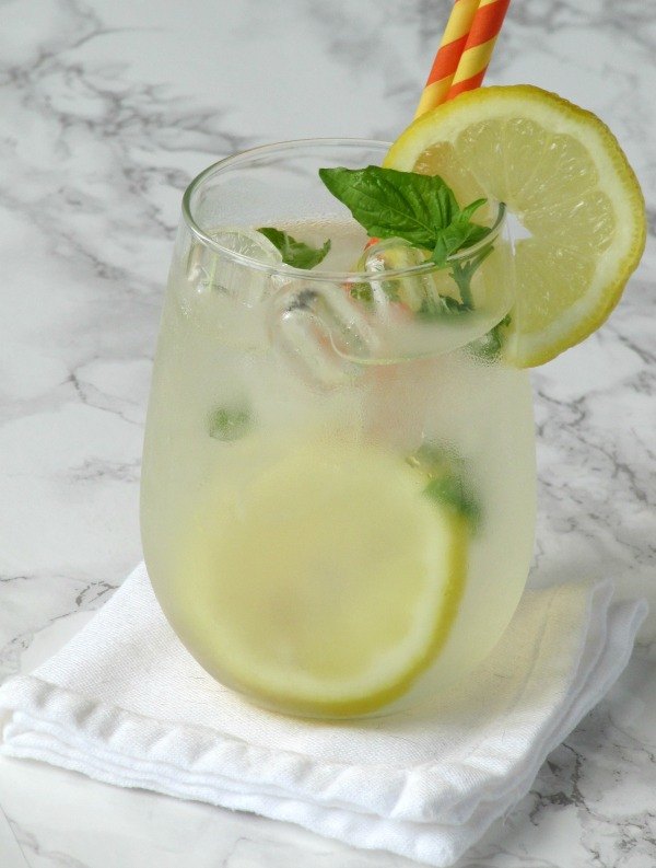 Homemade Basil Lemonade | Foodtalk