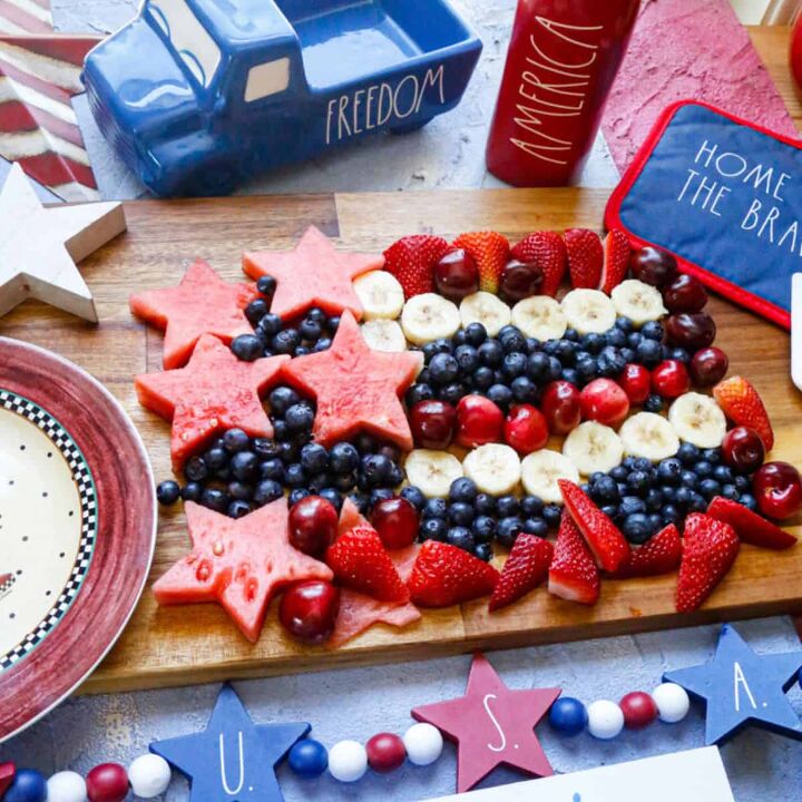 blueberry milkshake, featured image patriotic fruit salad
