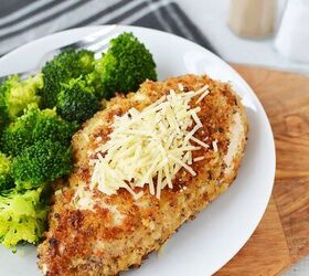 easy parmesan crusted chicken recipe, Herb crusted chicken and broccoli dinner on a plate
