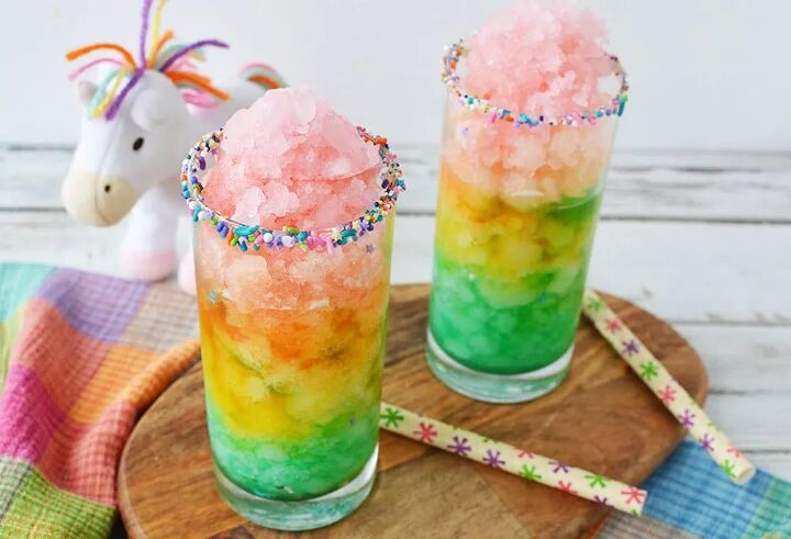 rainbow unicorn slush icy lemonade, Unicorn slushies in glasses with a stuffed unicorn