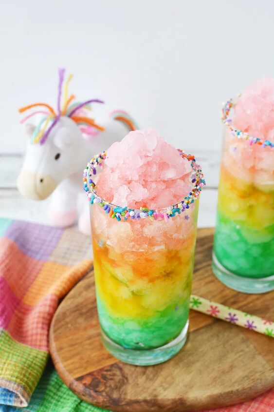 rainbow unicorn slush icy lemonade, Icy rainbow layers of lemonade