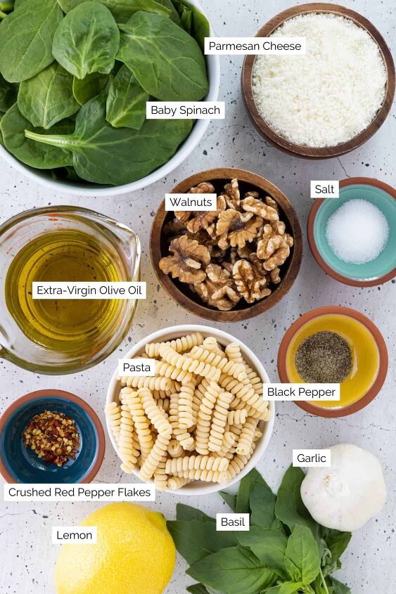 easy spinach pesto pasta, The ingredients you need for this recipe
