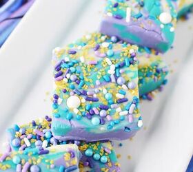 https://cdn-fastly.foodtalkdaily.com/media/2023/05/27/6911020/purple-and-blue-swirl-mermaid-candy-fudge.jpg?size=720x845&nocrop=1