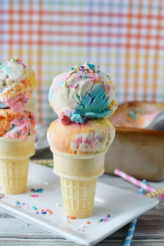 rainbow no churn unicorn ice cream recipe, Ice cream cone with two scoops of unicorn ice cream