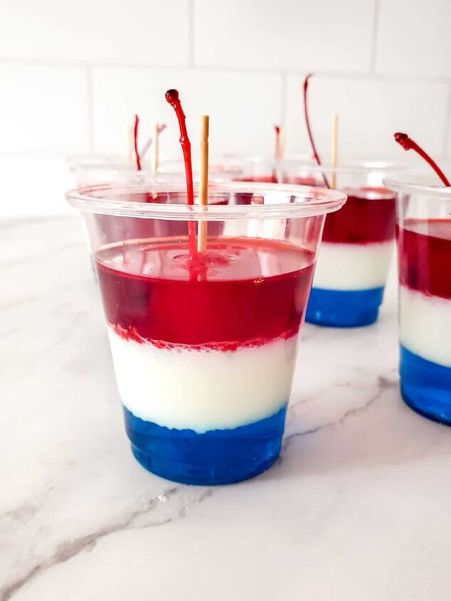 red white and blue jello cups, Pull out the toothpicks