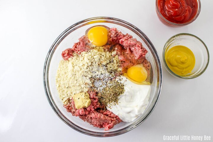 old fashioned meatloaf recipe with crackers, All ingredients for meatloaf in mixing bowl before being mixed