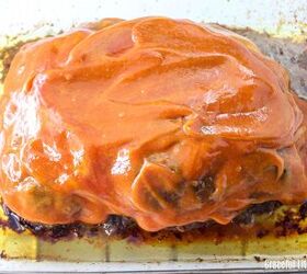 https://cdn-fastly.foodtalkdaily.com/media/2023/05/30/6912901/old-fashioned-meatloaf-recipe-with-crackers.jpg?size=720x845&nocrop=1