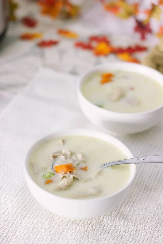 low carb cream of chicken soup, Two bowls of low carb cream of chicken soup