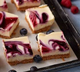 These blueberry swirl bars are the delicious alternative to traditional cheesecake that you need in your life