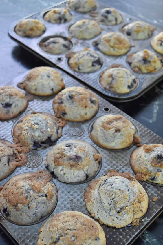 very best blueberry muffins, Blueberry muffins in muffin pans