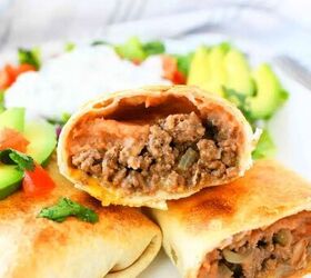 how to make beef chimichanga quick and easy, Baked beef chimichangas sliced in half to show the insides