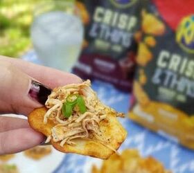 pulled chicken recipe, Holding a Ritz Crisp topped with shredded chicken