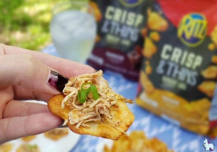 pulled chicken recipe, Holding a Ritz Crisp topped with shredded chicken
