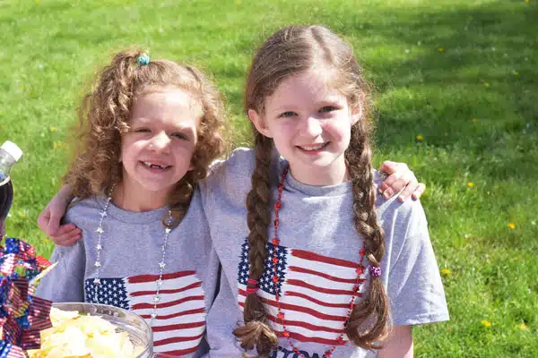 patriotic root beer floats, Patriotic little girls
