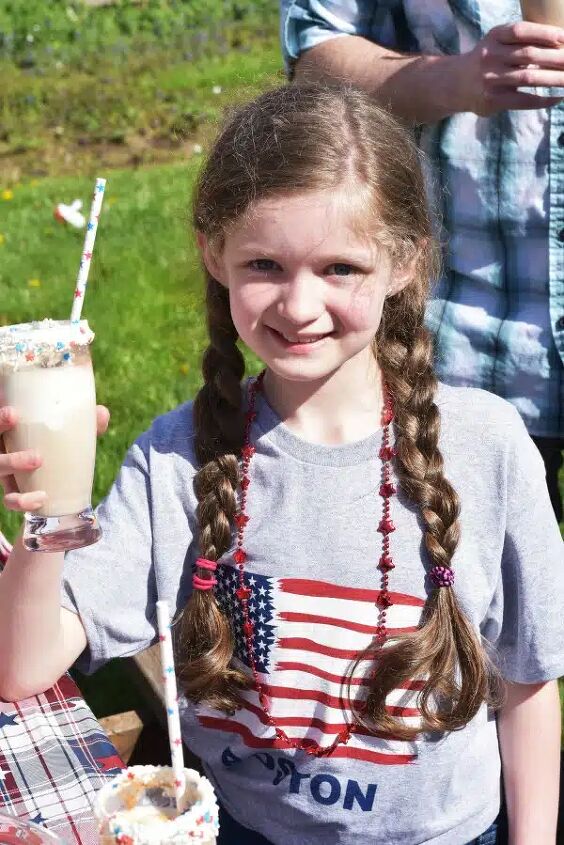patriotic root beer floats, girl drinking rootbeer float