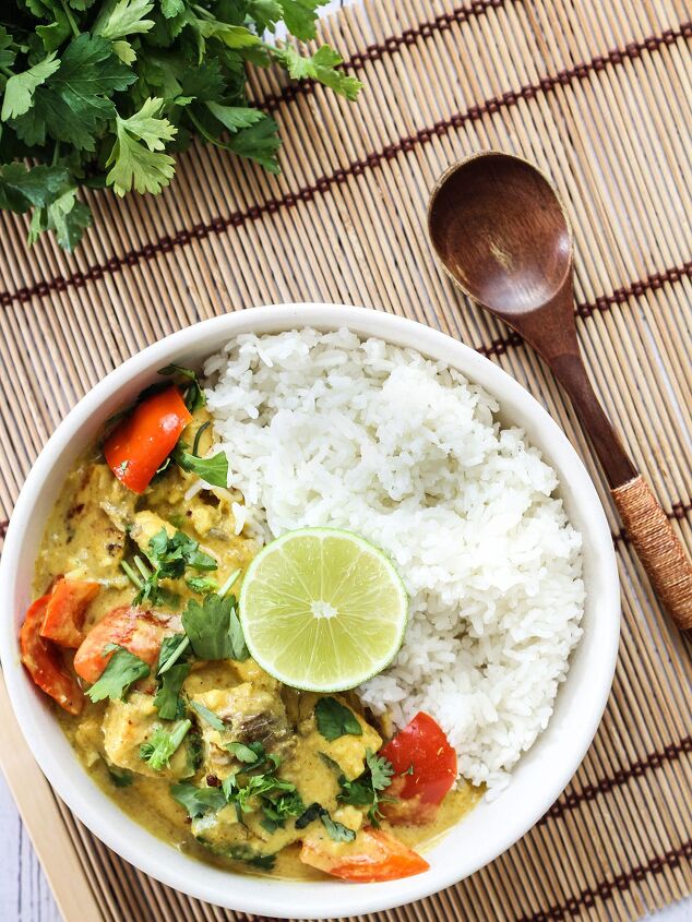 easy 30 minute prawn thai green curry, A serving of Thai Mackerel Curry