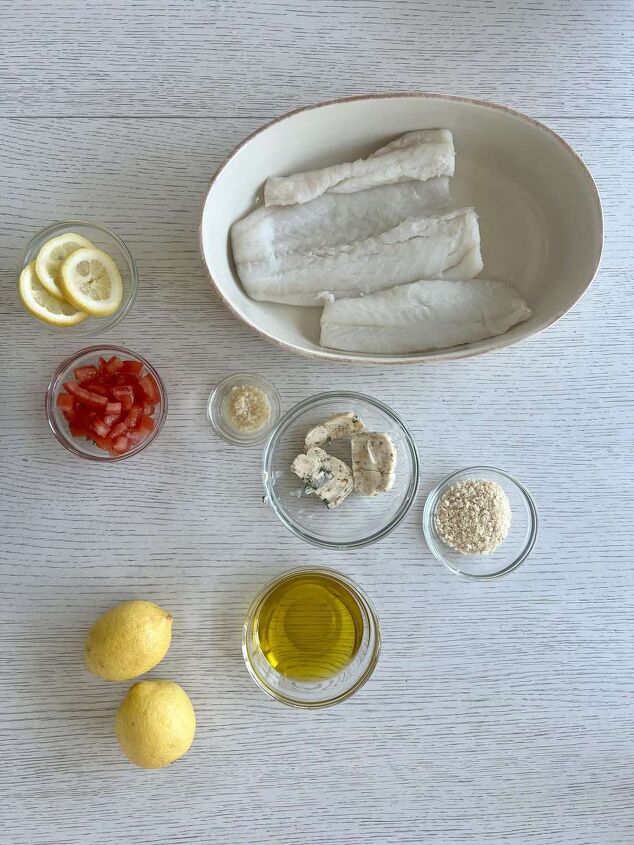 baked greek cod recipe gluten free, ingredients for greek cod recipe cod fish fillet tomato lemon greek butter gluten free panko breadcrumbs garlic