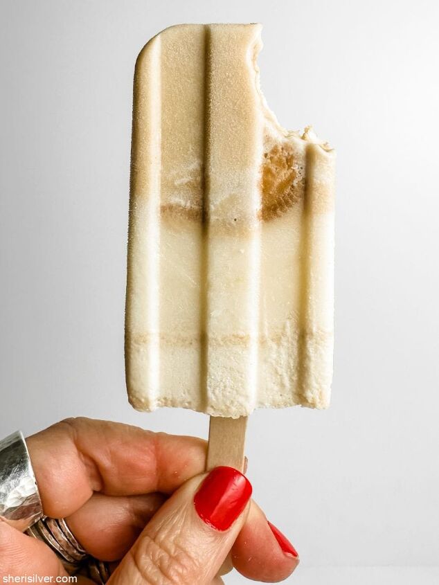 Easy 4 Ingredient Golden Oreo Milkshake Popsicles! | Sheri Silver ...
