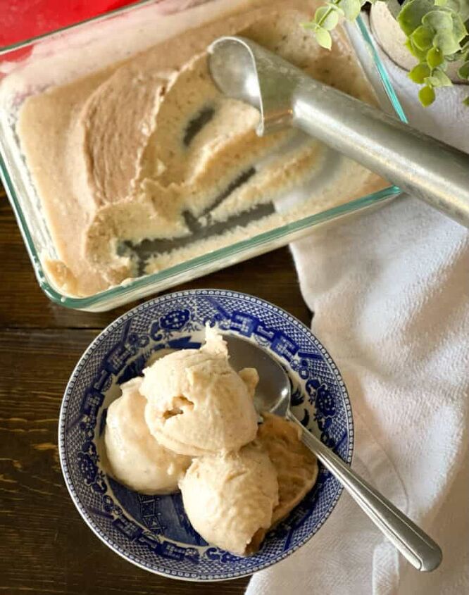 easy and healthy banana ice cream, overhead picture of banana ice cream in a blue bowl and whole container