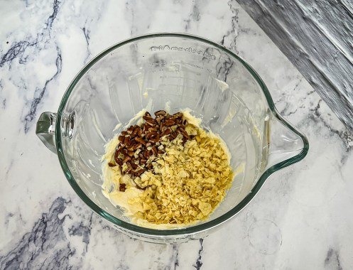 potato chip cookies, Potato chip cookie chips and pecans