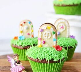 https://cdn-fastly.foodtalkdaily.com/media/2023/06/08/6916546/woodland-fairy-magical-door-cupcakes.jpg?size=720x845&nocrop=1